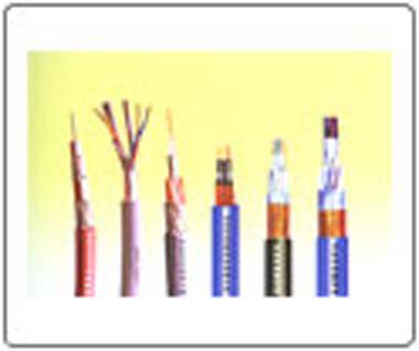 電子計算機用信號電纜